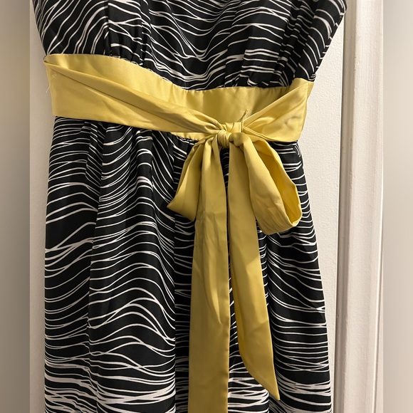 Max & Cleo Geo-Print Yellow Ribbon Tie Front Sun Dress - Picture 10 of 16